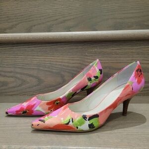 Nine West Pink & Orange Floral Pattern Heels Shoes Size: 5M US